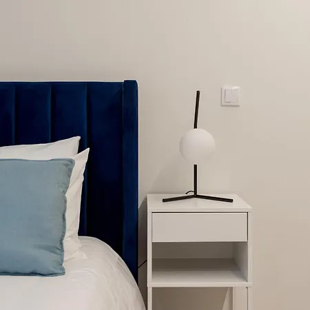 The Hideaway, 2 Bed Urban Terrace