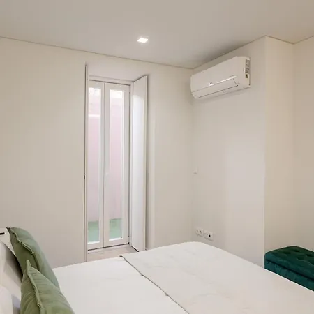 The Hideaway, 2 Bed Urban Terrace * Lisbon