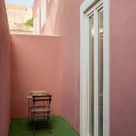 The Hideaway, 2 Bed Urban Terrace Apartment Lisbon