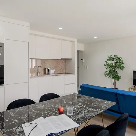 The Hideaway, 2 Bed Urban Terrace *